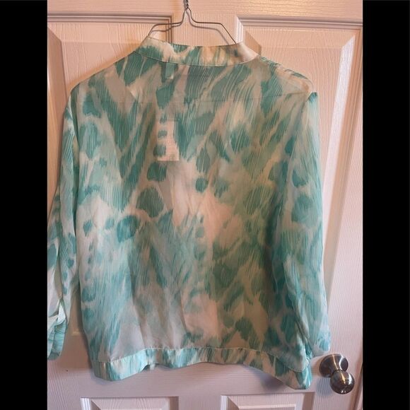 Chico’s Zippered sheer shirt/jacket sz 1 - Picture 3 of 6